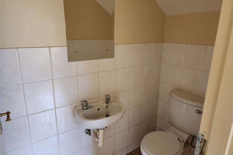 To Let 4 Bedroom Property for Rent in Cashan North West